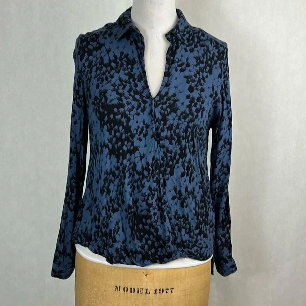 Rock & Republic Faux Wrap Shirt Long Sleeve Blue Black Sz Medium V-Neck Draped